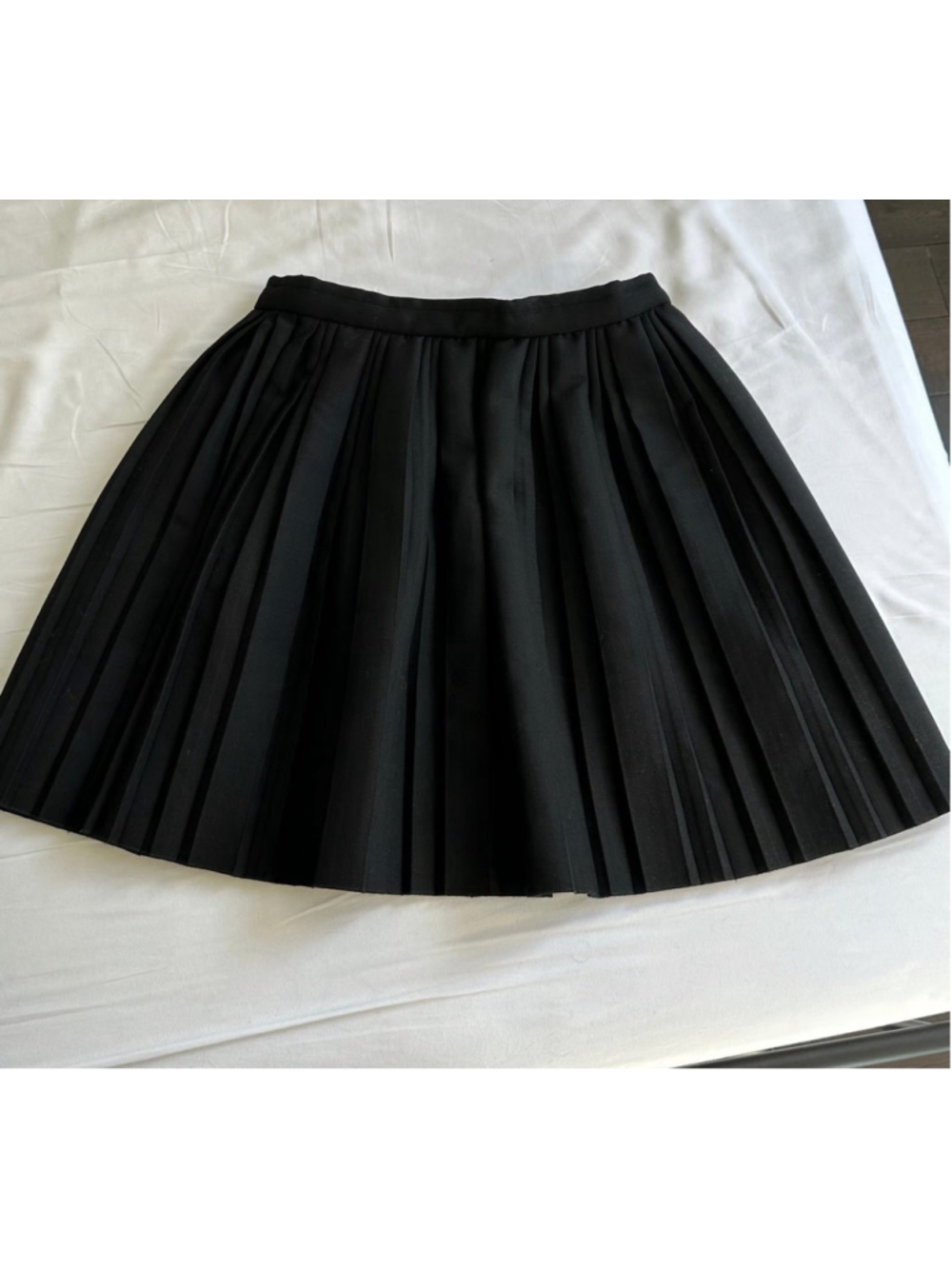 COS Classic Black Pleated A-Line Mini Skirt Womens Size 8 Minimalist Career